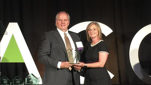 MacStadium CEO, Greg McGraw, receives the GA Fast 40 award